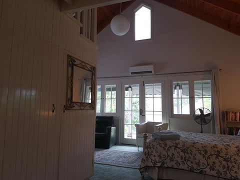 Brookvale House Balingup - Kingaroy Accommodation 2