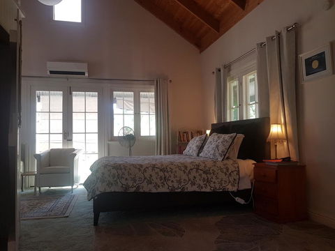 Brookvale House Balingup - Kingaroy Accommodation 3