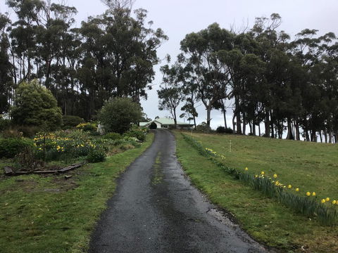 Bruny Sunset Beach GateAway - Kingaroy Accommodation 1