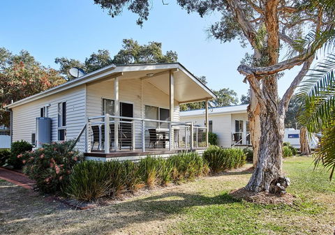 Budgewoi Holiday Park - Kingaroy Accommodation 0