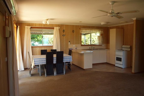 Bundalong Hideaway - Kingaroy Accommodation 1