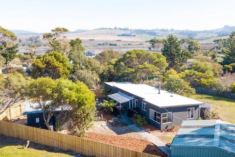 BUNGALOW BEAUTY - Hosted By: L'Abode Accommodation - Kingaroy Accommodation 3