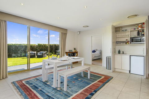 Bungan Beach House - Heated Indoor Pool - Kingaroy Accommodation 1