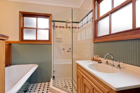 Bunyip Cottage - Kingaroy Accommodation 1