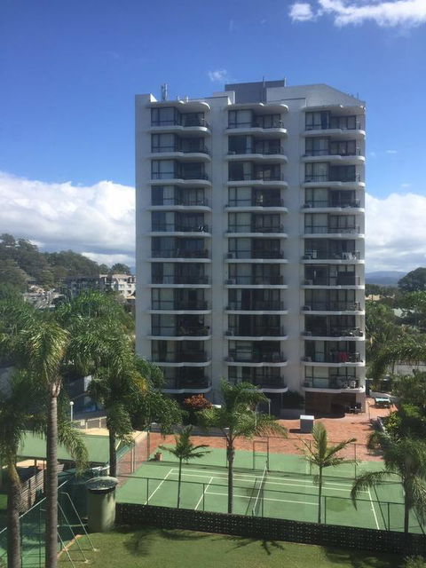Burleigh Gardens North Hi-Rise Holiday Apartments - Kingaroy Accommodation 3