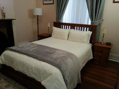 Burra Railway Station Bed And Breakfast - Kingaroy Accommodation 2