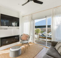 By The Seaside - Kingaroy Accommodation