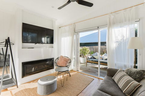 By The Seaside - Kingaroy Accommodation 0