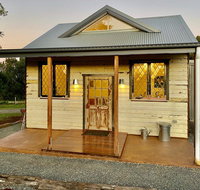 BYRON BAY New SUNSET COTTAGE - Kingaroy Accommodation