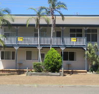 Cabenay 3 - VIEWS ACROSS THE PARK - Kingaroy Accommodation
