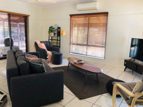 Cable Beach Retreat - Kingaroy Accommodation 3