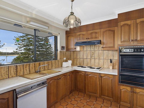 Caesars Palace 4 - Kingaroy Accommodation 2
