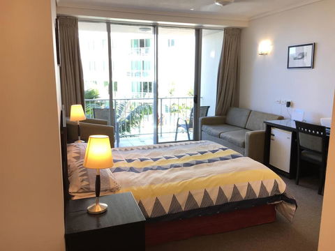 Cairns Esplanade 2 Bed 2 Bath Resort Hotel - Kingaroy Accommodation 2