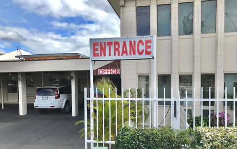 Cairns Motor Inn - Kingaroy Accommodation 1