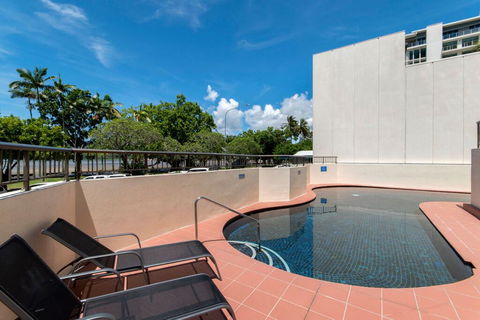 Cairns Ocean View Apartment In Aquarius - Kingaroy Accommodation 2