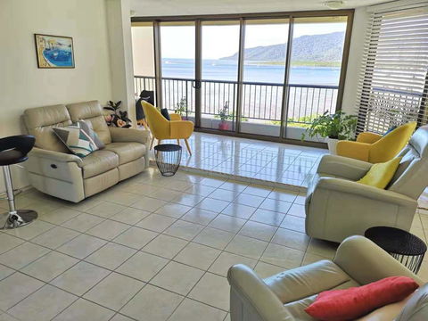 Cairns Ocean View Apartment In Aquarius - Kingaroy Accommodation 0