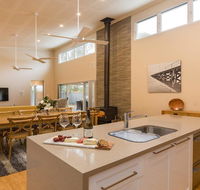 Callala Breeze - access to indoor community pool - Kingaroy Accommodation