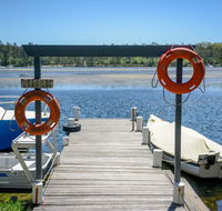 Calm Waters Waterfront Cottages - Kingaroy Accommodation