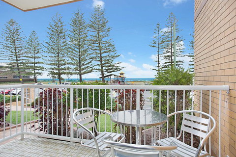 Camden House #2 - Kingaroy Accommodation 3