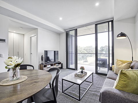 CANBERRA CHIC-hosted By:L'Abode Accommodation - Kingaroy Accommodation 2