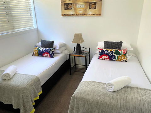 Canberra Short Term And Holiday Accommodation - Kingaroy Accommodation 1