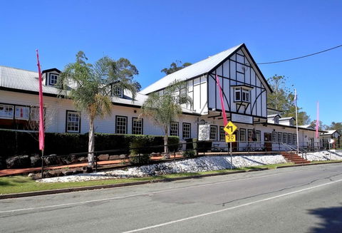Canungra Hotel - Kingaroy Accommodation 0
