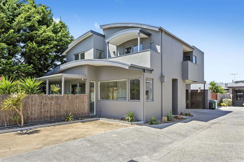 CAPEL'S REST - CAPEL SOUND - Kingaroy Accommodation 0