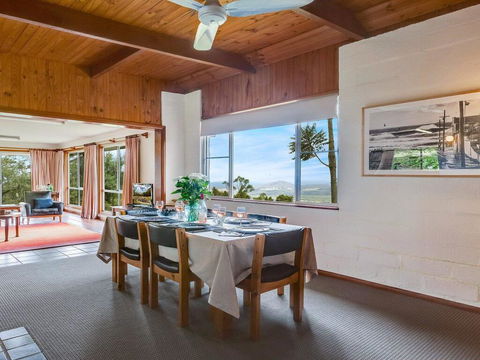 Captain's Lookout - Elevated Ocean Views, Rural Stay - Kingaroy Accommodation 1