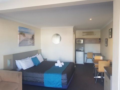 Caravilla Motor Inn - Kingaroy Accommodation 2
