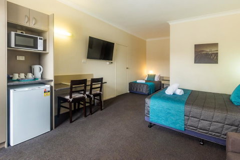 Caravilla Motor Inn - Kingaroy Accommodation 1