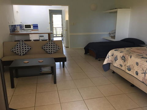 Cardwell Beachfront Motel - Kingaroy Accommodation 2
