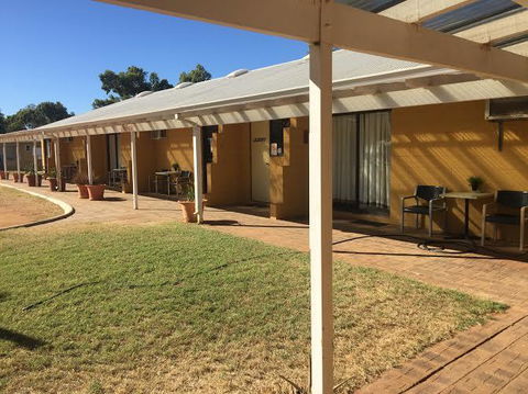 Carnarvon Caravan Park - Kingaroy Accommodation 0
