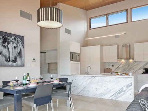 Casa Sul Lago - Quite Simply A Very Special Place - Kingaroy Accommodation 3