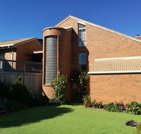 Castle stay at lakes entrance - Kingaroy Accommodation