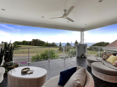 Caves Luxury Beachside Escape - Literally Across The Road From Surf Club - Kingaroy Accommodation 0