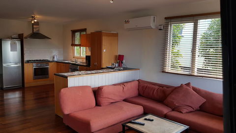 Cedar Lookout - Kingaroy Accommodation 2