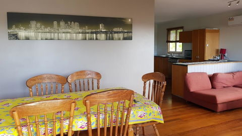 Cedar Lookout - Kingaroy Accommodation 3