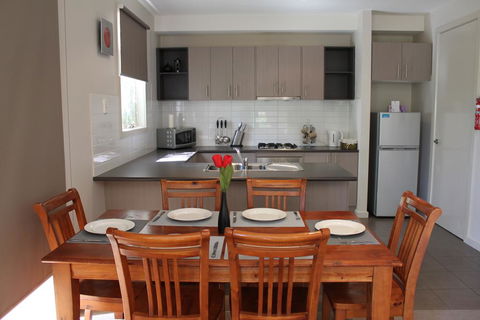 Central Shepparton Apartments - Kingaroy Accommodation 2