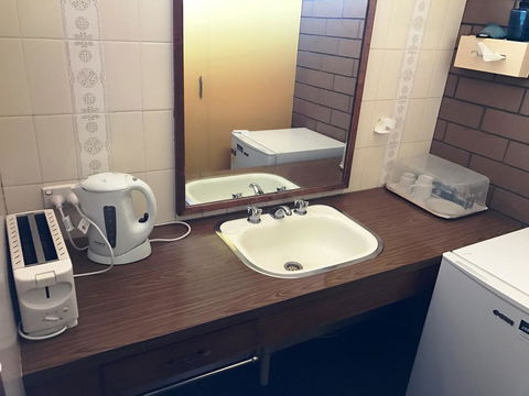 Century Motor Inn - Kingaroy Accommodation 2