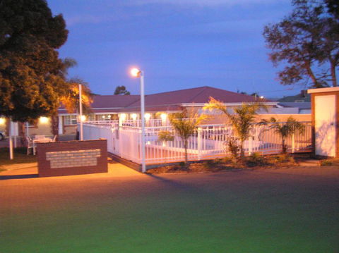 Charles Rasp Motor Inn & Cottages - Kingaroy Accommodation 0