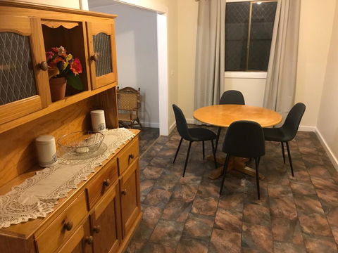 Charles Rasp Motor Inn & Cottages - Kingaroy Accommodation 2