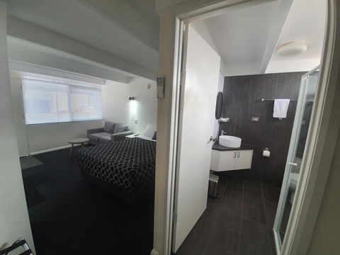 Charles Sturt Motor Inn - Kingaroy Accommodation 3