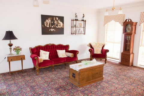 Charming Brisbane Acreage Pool - Kingaroy Accommodation 3