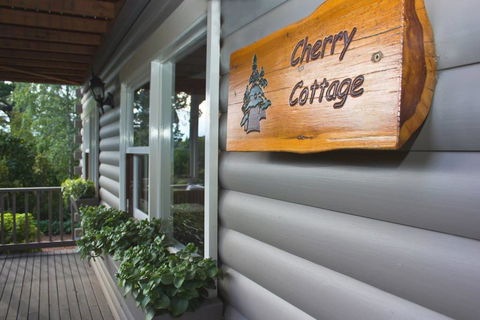 Cherry Cottage - Leura - Kingaroy Accommodation 2