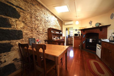 Cherry Plum Cottages - Kingaroy Accommodation 2