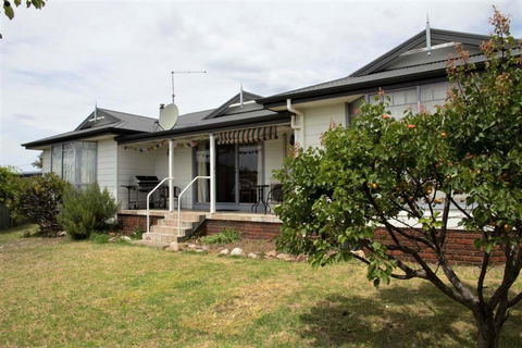 Chillax - Kingaroy Accommodation 0