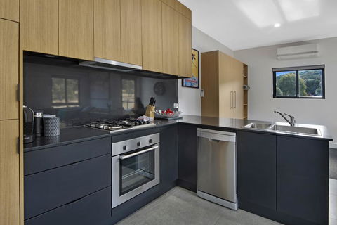 Chloe's Chalet - Kingaroy Accommodation 3