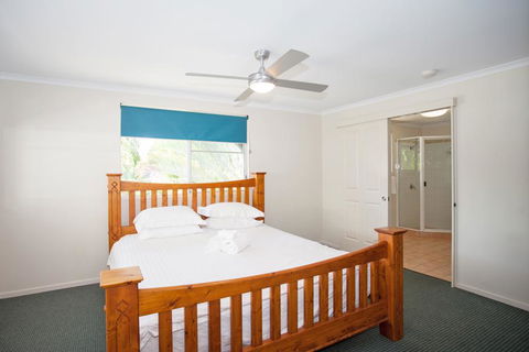 City Beach Holiday House - Kingaroy Accommodation 3