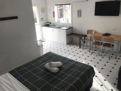Clearwater Motel Apartments - Kingaroy Accommodation 2