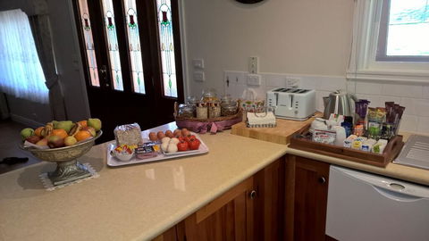 Cleggett Estate Holiday Cottage - Kingaroy Accommodation 2